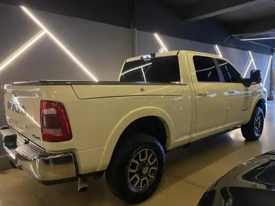 RAM-3500-6.7 I6 TURBO DIESEL LIMITED LONGHORN CD 4X4 AUTOMÁTICO RAM-3500-2023