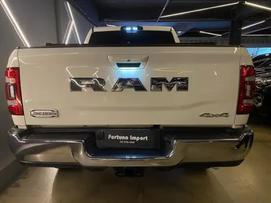 RAM-3500-6.7 I6 TURBO DIESEL LIMITED LONGHORN CD 4X4 AUTOMÁTICO RAM-3500-2023