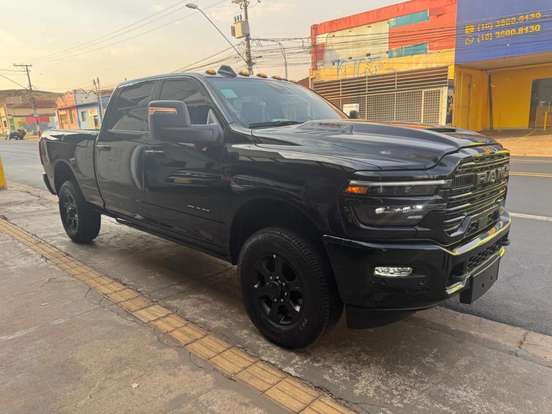 RAM-3500-6.7 I6 TURBO DIESEL LARAMIE NIGHT EDITION CD 4X4 AUTOMÁTICO RAM-3500-2025