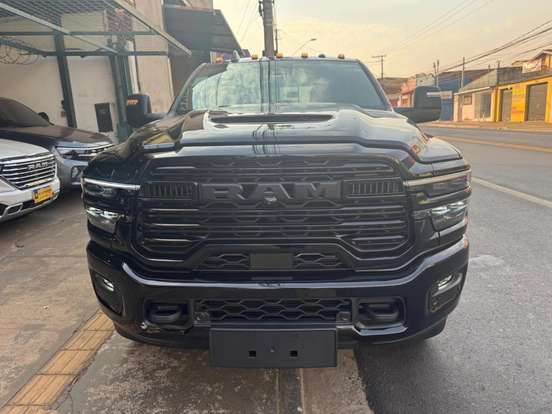 RAM-3500-6.7 I6 TURBO DIESEL LARAMIE NIGHT EDITION CD 4X4 AUTOMÁTICO RAM-3500-2025