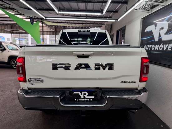 RAM-3500-6.7 I6 TURBO DIESEL LIMITED LONGHORN CD 4X4 AUTOMÁTICO RAM-3500-2024