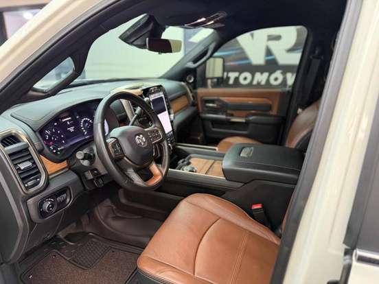 RAM-3500-6.7 I6 TURBO DIESEL LIMITED LONGHORN CD 4X4 AUTOMÁTICO RAM-3500-2024