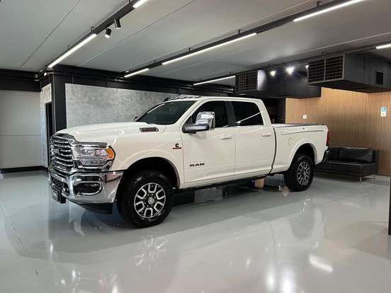 RAM-3500-6.7 I6 TURBO DIESEL LIMITED LONGHORN CD 4X4 AUTOMÁTICO RAM-3500-2023