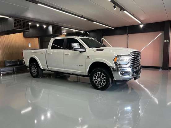 RAM-3500-6.7 I6 TURBO DIESEL LIMITED LONGHORN CD 4X4 AUTOMÁTICO RAM-3500-2023