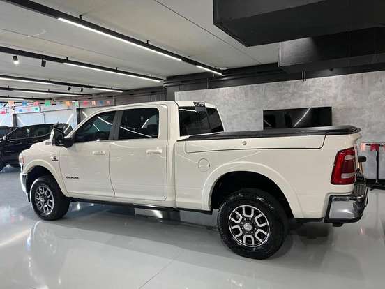 RAM-3500-6.7 I6 TURBO DIESEL LIMITED LONGHORN CD 4X4 AUTOMÁTICO RAM-3500-2023