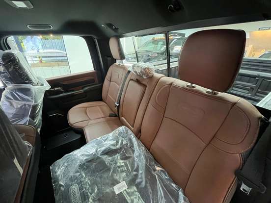 RAM-3500-6.7 I6 TURBO DIESEL LIMITED LONGHORN CD 4X4 AUTOMÁTICO RAM-3500-2026