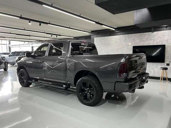 RAM-CLASSIC-5.7 V8 GASOLINA LARAMIE CD 4X4 AUTOMÁTICO RAM-CLASSIC-2023