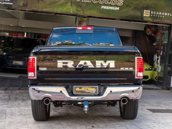 RAM-CLASSIC-5.7 V8 GASOLINA LARAMIE CD 4X4 AUTOMÁTICO RAM-CLASSIC-2023