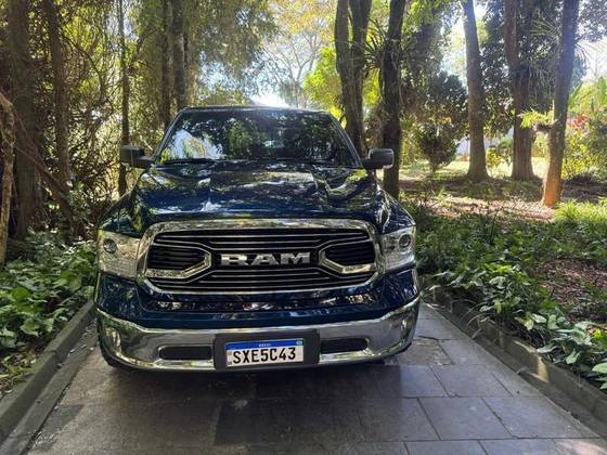 RAM CLASSIC 5.7 V8 GASOLINA LARAMIE CD 4X4 AUTOMÁTICO