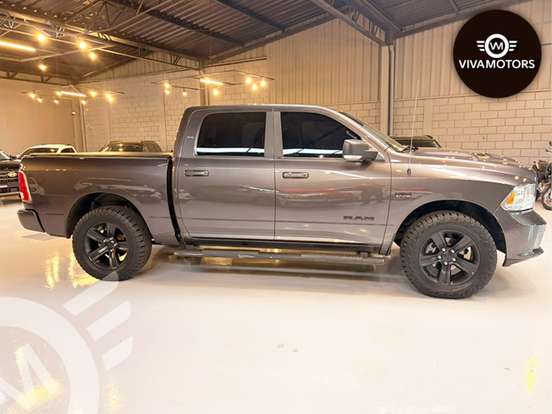 RAM-CLASSIC-5.7 V8 GASOLINA LARAMIE NIGHT EDITION CD 4X4 AUTOMÁTICO RAM-CLASSIC-2021