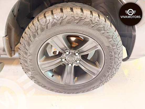 RAM-CLASSIC-5.7 V8 GASOLINA LARAMIE NIGHT EDITION CD 4X4 AUTOMÁTICO RAM-CLASSIC-2021
