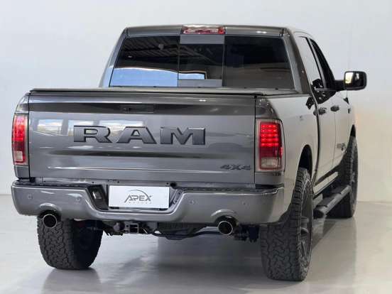 RAM-CLASSIC-5.7 V8 GASOLINA LARAMIE NIGHT EDITION CD 4X4 AUTOMÁTICO RAM-CLASSIC-2022