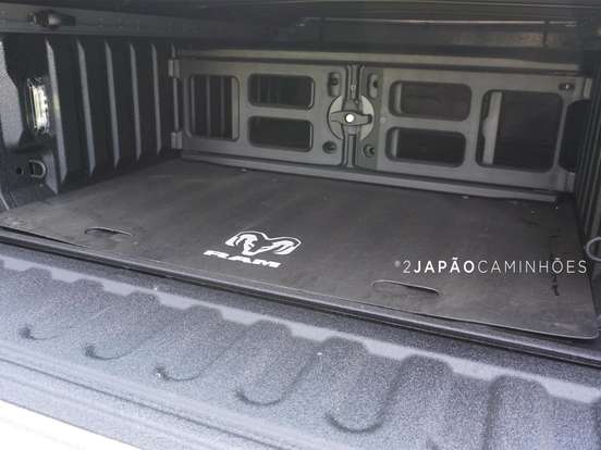 RAM-3500-6.7 I6 TURBO DIESEL LARAMIE NIGHT EDITION CD 4X4 AUTOMÁTICO RAM-3500-2026