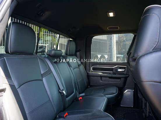 RAM-3500-6.7 I6 TURBO DIESEL LARAMIE NIGHT EDITION CD 4X4 AUTOMÁTICO RAM-3500-2026