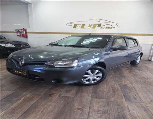 RENAULT-CLIO-2015