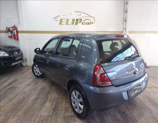RENAULT-CLIO-2015