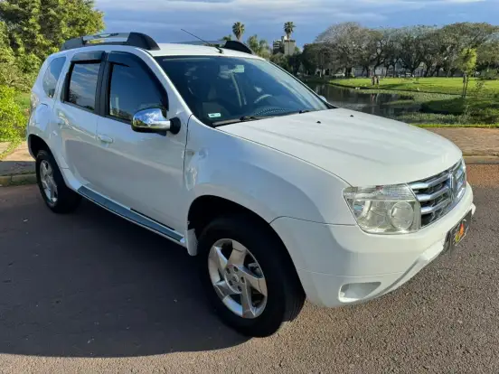 RENAULT-DUSTER-2014
