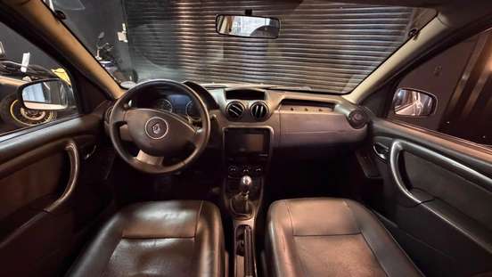 RENAULT-DUSTER-2013