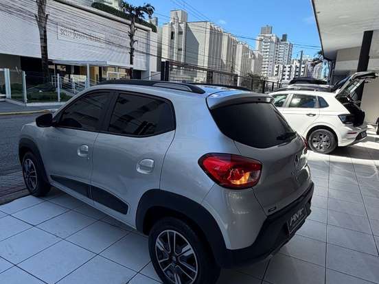 RENAULT-KWID-1.0 12V SCE FLEX OUTSIDER MANUAL RENAULT-KWID-2021