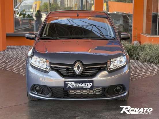 RENAULT-SANDERO-2017