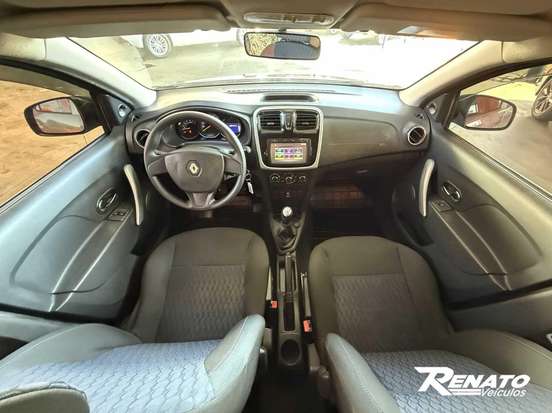 RENAULT-SANDERO-2017