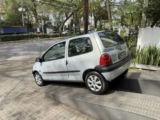 RENAULT-TWINGO-2001