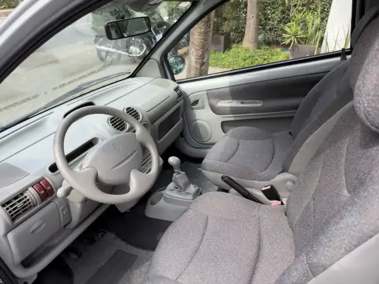 RENAULT-TWINGO-2001