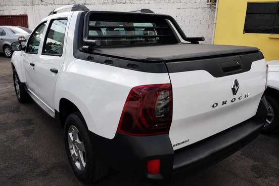 RENAULT-DUSTER OROCH-2018