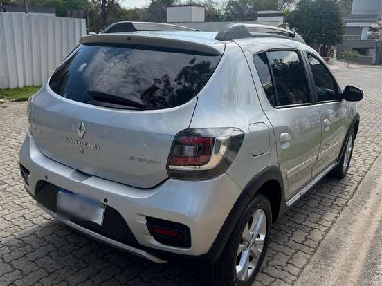 RENAULT-SANDERO-1.6 STEPWAY 8V FLEX 4P AUTOMATIZADO RENAULT-SANDERO-2016