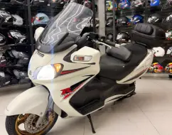 SUZUKI BURGMAN 650 SUZUKI BURGMAN 650