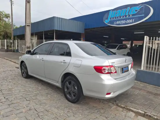 TOYOTA-COROLLA-2013