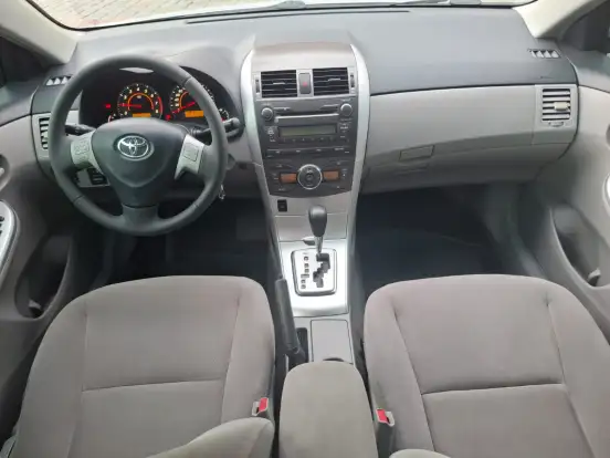 TOYOTA-COROLLA-2013