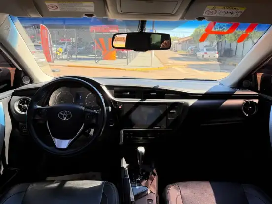 TOYOTA-COROLLA-2018