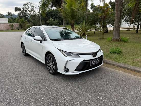 TOYOTA-COROLLA-2023