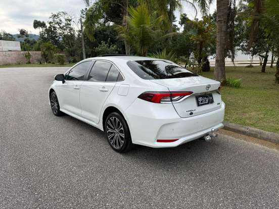 TOYOTA-COROLLA-2023