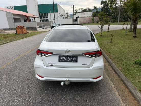 TOYOTA-COROLLA-2023