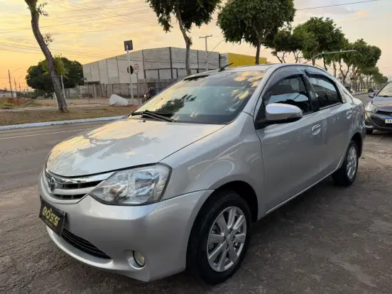 TOYOTA-ETIOS-1.5 XLS SEDAN 16V FLEX 4P AUTOMÁTICO TOYOTA-ETIOS-2016