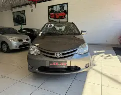 TOYOTA ETIOS 1.5 XS 16V FLEX 4P AUTOMÁTICO TOYOTA ETIOS 1.5 XS 16V FLEX 4P AUTOMÁTICO