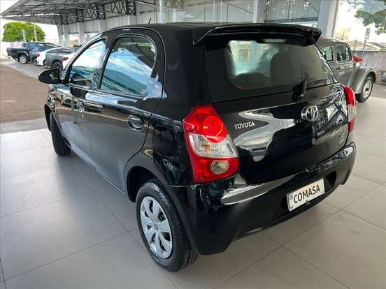 TOYOTA-ETIOS-2016