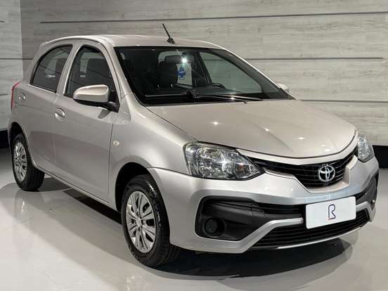 TOYOTA-ETIOS-2017