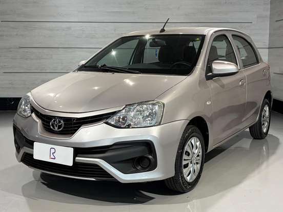 TOYOTA-ETIOS-2017