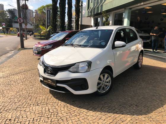 TOYOTA ETIOS 1.5 X PLUS 16V FLEX 4P AUTOMÁTICO