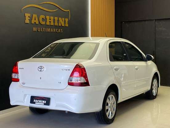 TOYOTA-ETIOS-1.5 X PLUS SEDAN 16V FLEX 4P MANUAL TOYOTA-ETIOS-2019