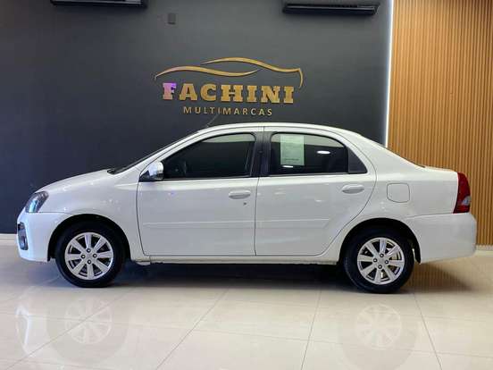 TOYOTA-ETIOS-1.5 X PLUS SEDAN 16V FLEX 4P MANUAL TOYOTA-ETIOS-2019