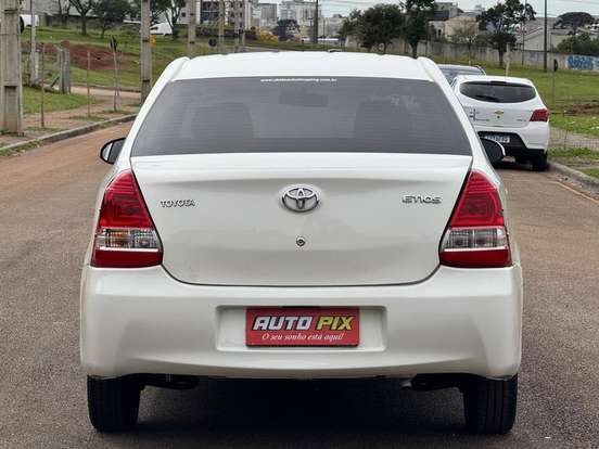 TOYOTA-ETIOS-2014