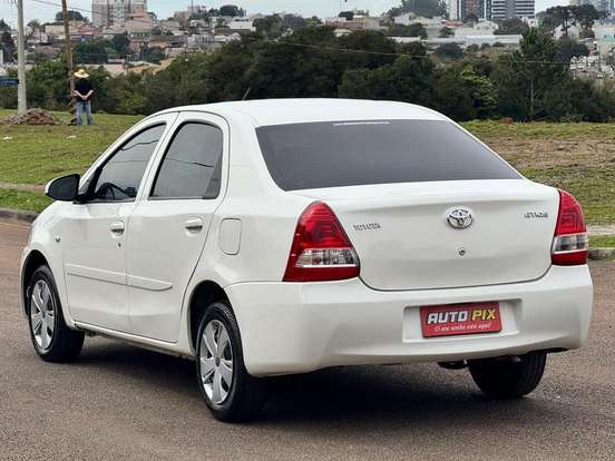 TOYOTA-ETIOS-2014