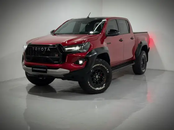 TOYOTA HILUX 2.8 D-4D TURBO DIESEL CD GR-S 4X4 AUTOMÁTICO