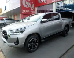 TOYOTA HILUX 2.8 D-4D TURBO DIESEL CD SRX 4X4 AUTOMÁTICO TOYOTA HILUX 2.8 D-4D TURBO DIESEL CD SRX 4X4 AUTOMÁTICO