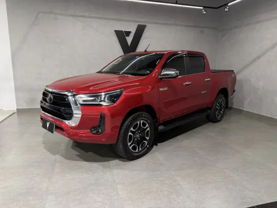 TOYOTA HILUX 2.8 D-4D TURBO DIESEL CD SRX 4X4 AUTOMÁTICO