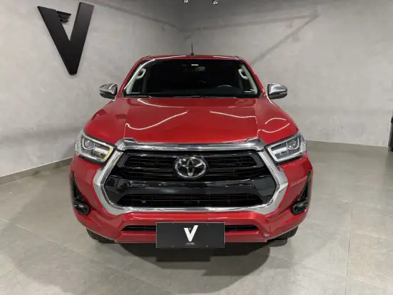 TOYOTA-HILUX-2.8 D-4D TURBO DIESEL CD SRX 4X4 AUTOMÁTICO TOYOTA-HILUX-2020
